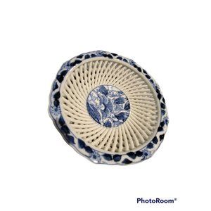 Signed Japanese Hasami Yaki Porcelain Reticulated Work Bowl Blue White Lotus Vtg